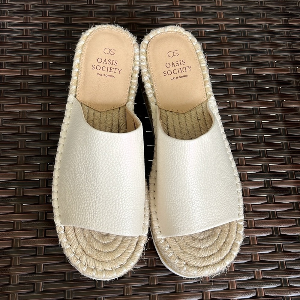 Oasis Society Women’s Cream Platform Slide Sandals - Picture 5 of 11